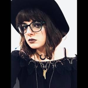 Meet your Posher, Brooke